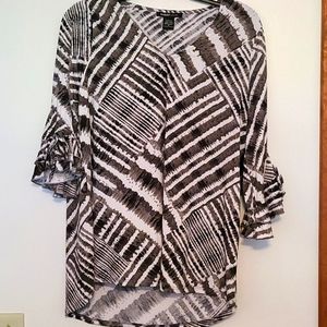 Robert Louis black and white bell sleeve blouse